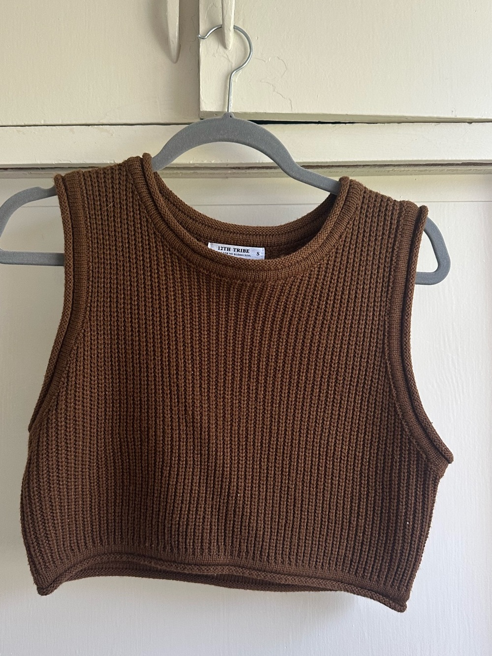 12th tribe Vienna Cropped Knit Tank - Picture 2 of 4